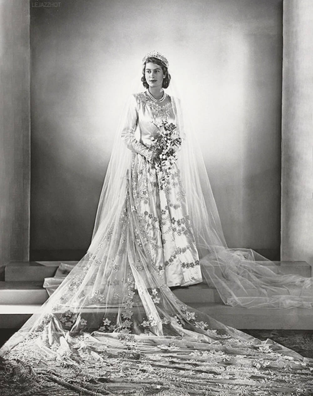 princess elizabeth wedding dress